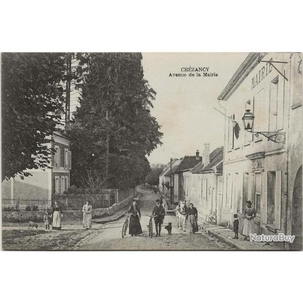 Carte postale ancienne - Crzancy (02) - Avenue de la Mairie