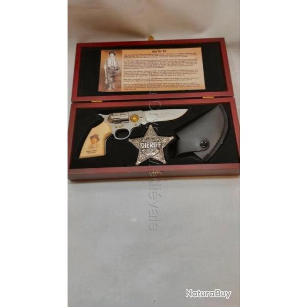 Coffret LUXE Couteau Pistolet Billy the Kid et toile/Western/