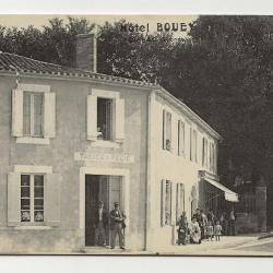 Cissac-Medoc (33) Ancien Hôtel BOUEY - Rue des Anciens Combattants