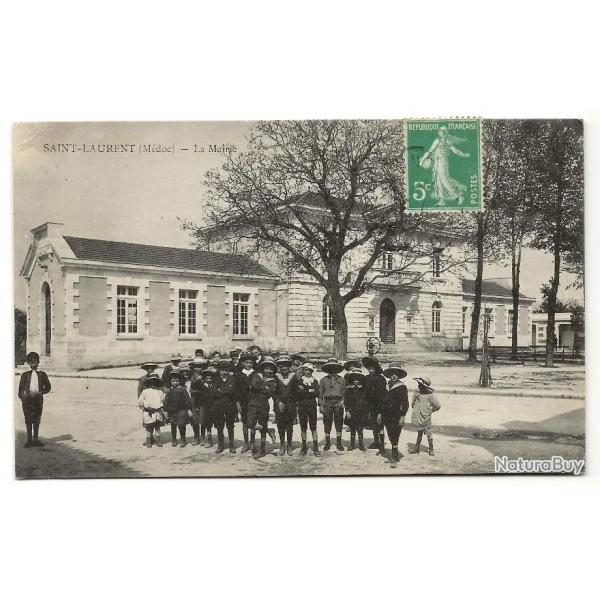 Carte postale ancienne - St-Laurent-de-Medoc (33) - Mairie et Ecoles