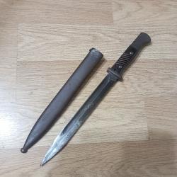 Baïonnette Mauser WW2 plaquettes bakélite rouge, No différents.