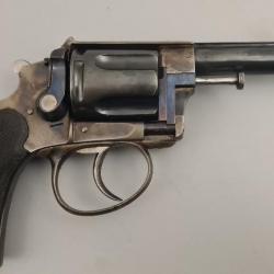 Très beau revolver Dieudonné Oury à barillet tombant, jaspé, calibre 8mm 92