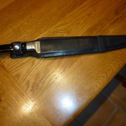 grande dague de chasse longueur totale 51cm avec son étui en  cuir naturel