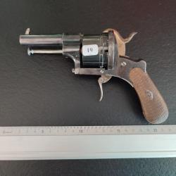 magnifique revolver à broche type LEFAUCHEUX 11mm