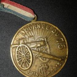 medailles journèe du 75 TCF 1914/1915 aux profits des poilu