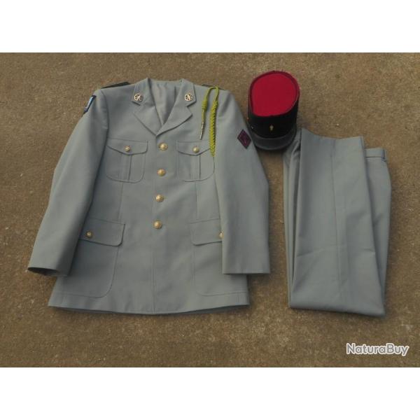 belle uniforme N3 de sortie/ parade du 126 me RI veste pantalon et kpi