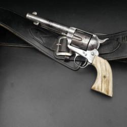 Revolver Colt 1873 Single Action Army calibre 44-40 Frontier Six Shooter