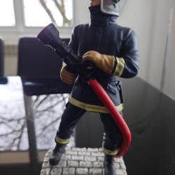 Statuette Pompier de Paris