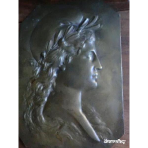 grande plaque bronze commemoration  marianne  1870