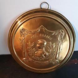 Ancienne plaque en cuivre repoussée-nos allies S. M. Albert 1er roi des Belges-souvenir 1914