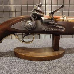 Magnifique pistolet tromblon à silex de marine gros canon tout en laiton bois et acier