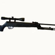 Chasseur avec fusil de chasse sur les calibres de chasse des fusils de