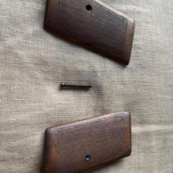 Plaquettes Mauser 1910 avec vis de fixation