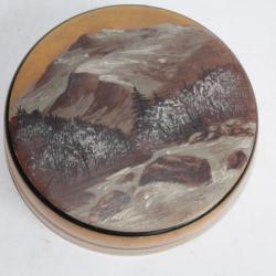 Boite verre émaillé peinture Montagne suisse