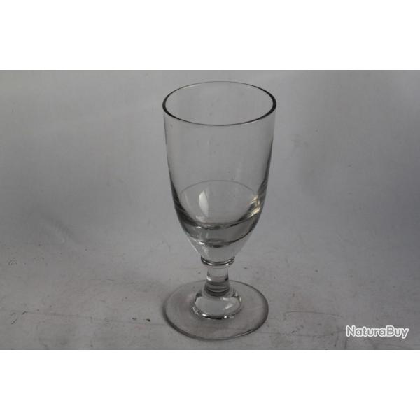 Ancien verre  absinthe avec dose