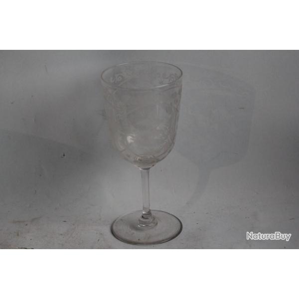 Ancien verre cristal grav Fleurs alpines Fort Noire Art Populaire