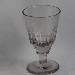 Ancien verre à absinthe