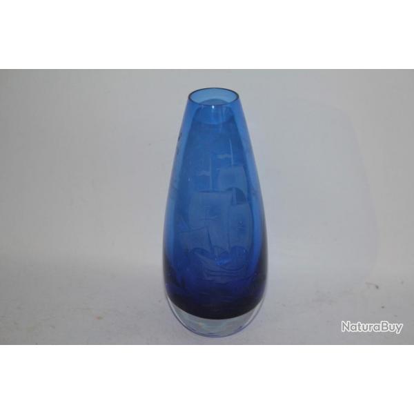 Vase cristal bleu grav Bateau Santa Maria 1492