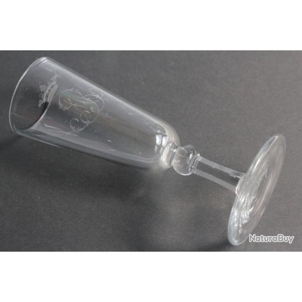 Ancien verre cristal grav Couronne de Marquis MB