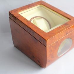 The Royal Diamond Genève écrin vitrine électrique montre automatique