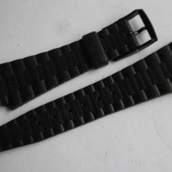 Bracelet montre Suisse design 1970 plastique souple noir