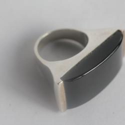 Bague design argent et cristal noir bijoux