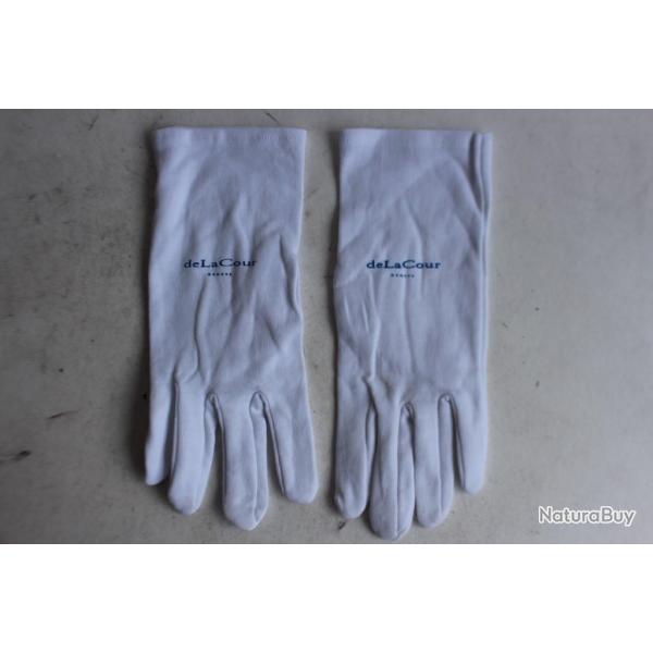 DeLaCour Gants publicitaires montre horlogerie