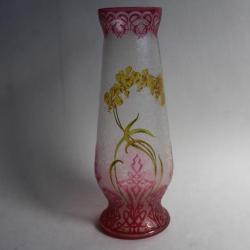 BACCARAT Vase cristal multicouche orchidées XIXe siècle