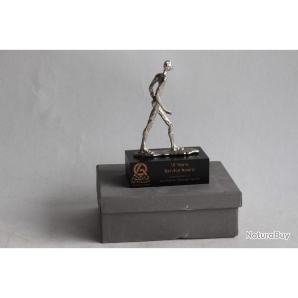 Sculpture bronze argent Calmuscki Kovacs Homme Petroleum Award