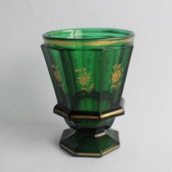 BACCARAT gobelet en cristal vert XIXe siècle