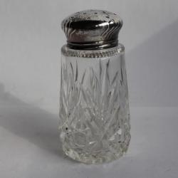 Saupoudreuse argent et cristal Allemagne argenterie art de la table