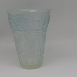 Vase verre moulé Marius-Ernest SABINO (1878-1961) Colombes