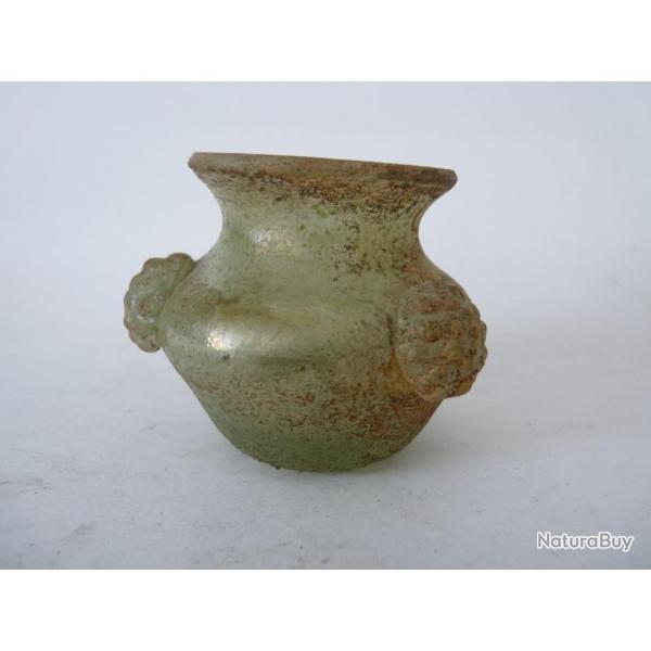 Petit vase verre a l'antique