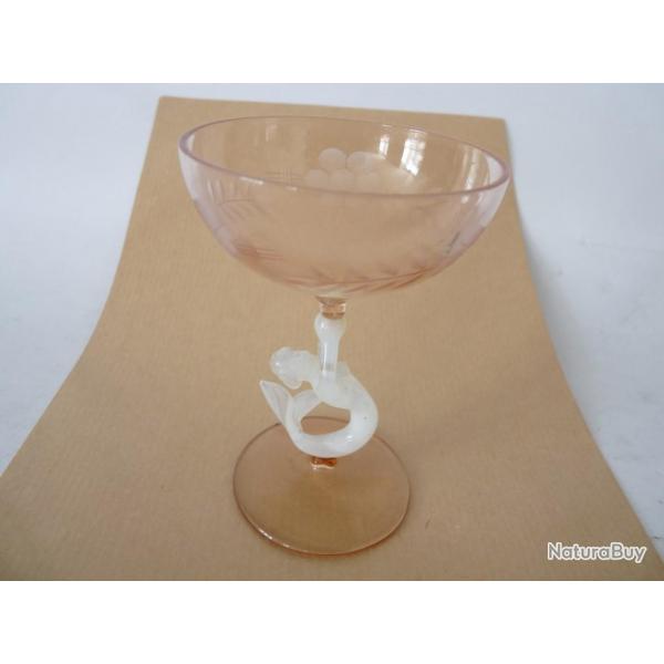 Petit verre souffl pied sirne verreries