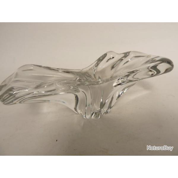 BACCARAT Petite coupe sculpture en cristal