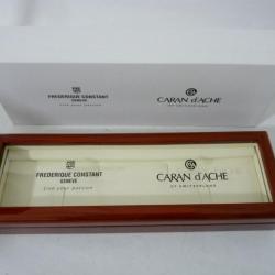 Écrin vitrine Montre FREDERIQUE CONSTANT Stylo CARAN D'ACHE