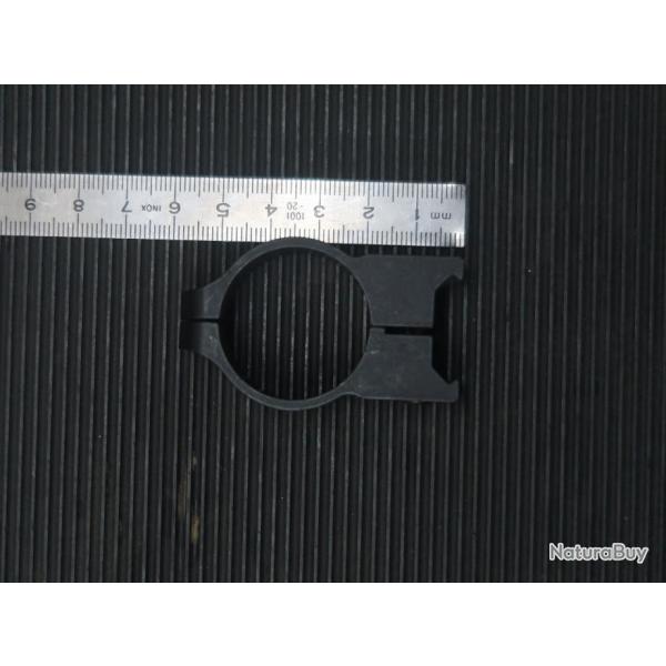 Un collier en acier 30 mm type Warne pour montage optique ou accessoires lampe .... REF 119