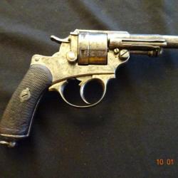 Bon revolver d'ordonnance 1873 monomatricule  apte au tir fabriqué en 1876