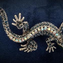 Broche lézard en acier composée de pierres multicolores-Pendentif Gecko-Iguane