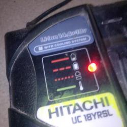 Chargeur de batterie 18Volts Hitachi
