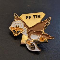 PINS pin's Federation Francaise de Tir FF FFTIR Aigle Club Societe. Tres Bon Etat Tail