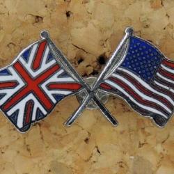 Petit insigne " Fraternité USA - UK " , fixation pin's, métal chromé très bel EMAIL