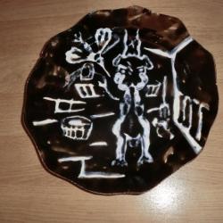 plat  ceramique signée motif animalier