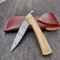 Couteau artisanal Piémontais Damas Manche en Corne avec Étui en cuir marron