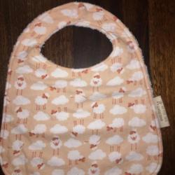 Bavoir bébé motifs moutons
