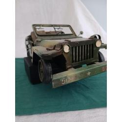 Miniature Jouet Modele reduit représentant  1 Jeep en fer  26 cms long 13 cms large haut 11 cms