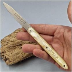 Couteau L'épicurien par Robert David Insatiable II - plaquettes plexiglas blanc nacré- 12 cm