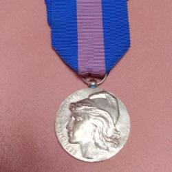 MEDAILLE  SERVICES  MILITAIRES VOLONTAIRES