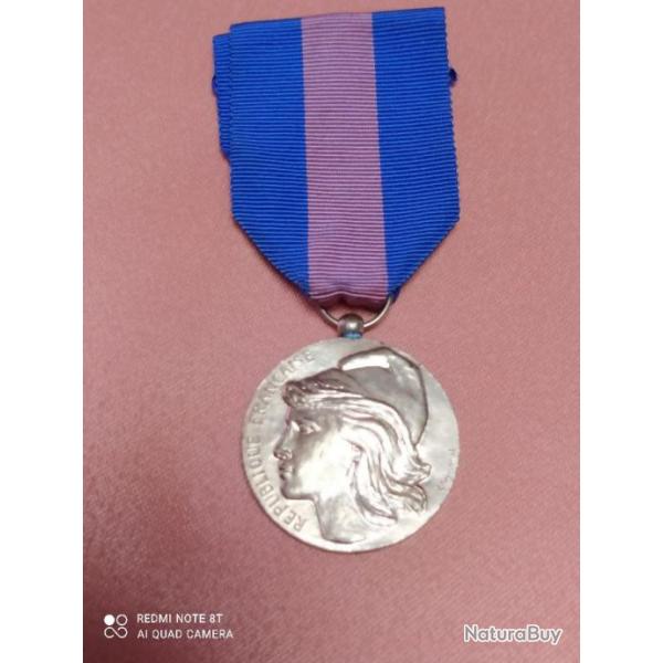 MEDAILLE  SERVICES  MILITAIRES VOLONTAIRES