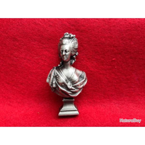 Figurine en mtal de Marie Antoinette - Hauteur : 60 mm